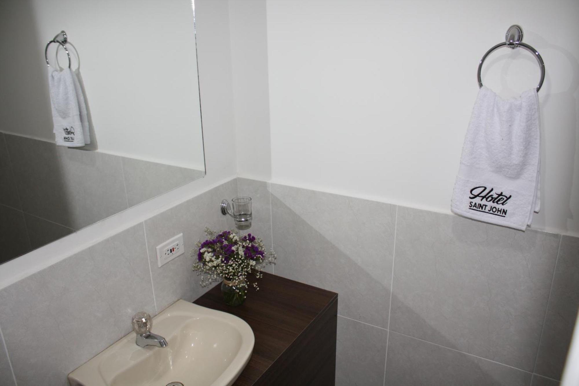 Hotel Saint John Medellín Eksteriør bilde